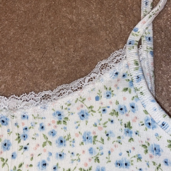 Brandy Melville Tank Top - Picture 3 of 4